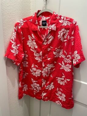 Gap Men’s Red Floral Hawaiin Cinco De Mayo Short-Sleeve Shirt Large